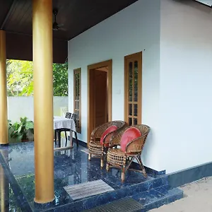  Homestay Marari Neena